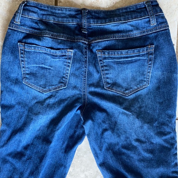 Est. 1946 Dark Wash Distressed Skinny Stretch  Contemporary size 2 - Picture 6 of 9